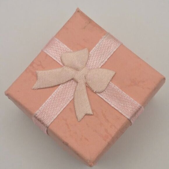 Sterling Silver Square Link with Crystal Gemstones Ring - Picture 12 of 12